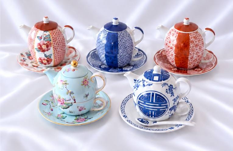 赤・青・水色など5組のTea For One作品